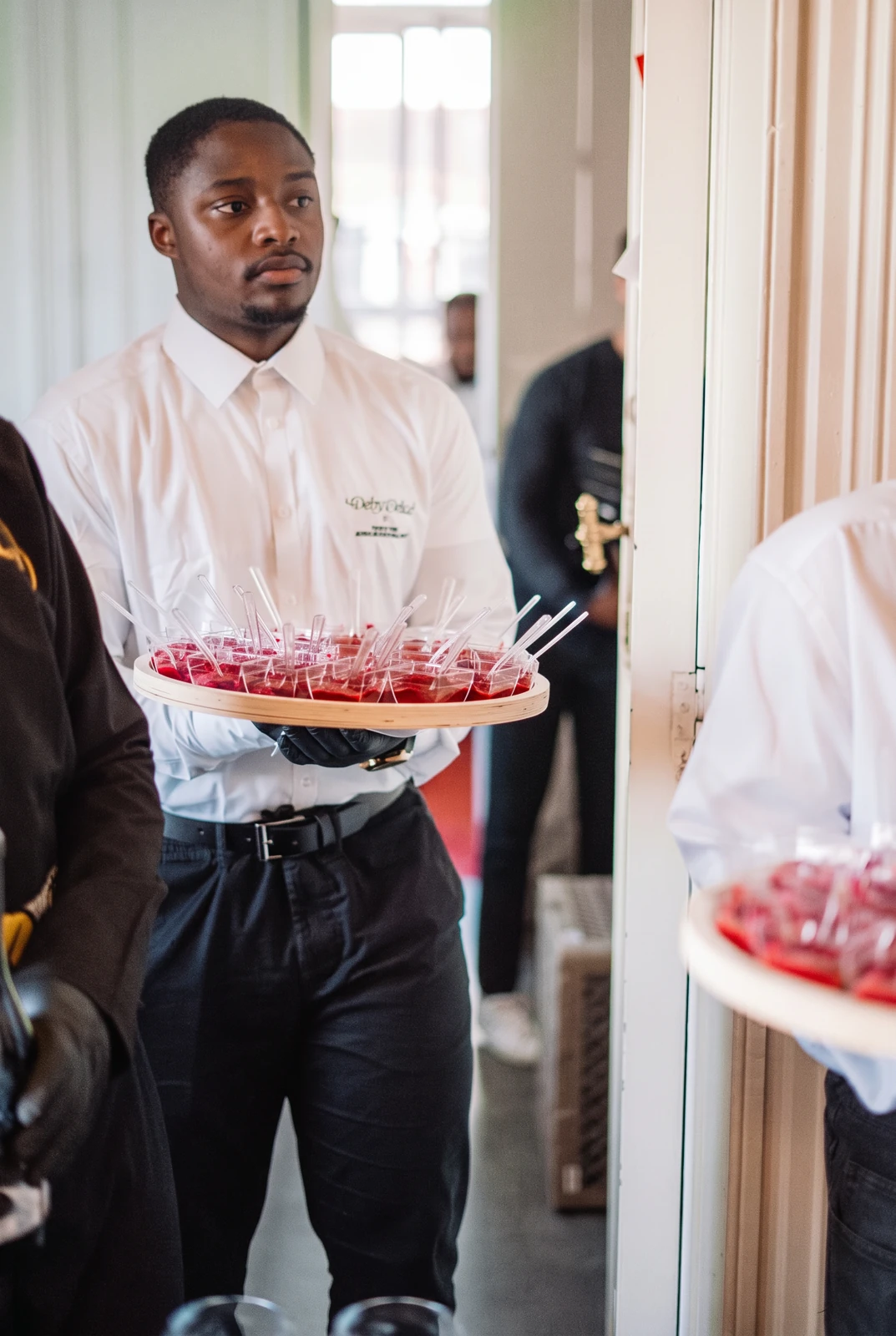 Verrines serveren tijdens een receptie